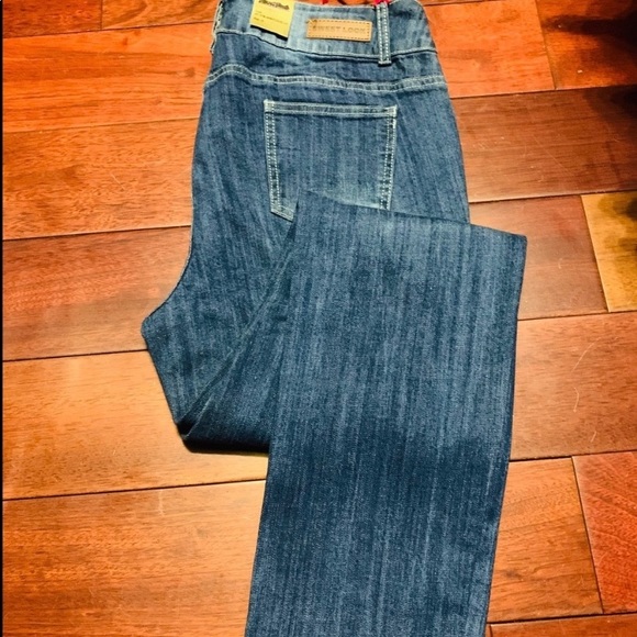 SWEET LOOK Destroyed Medium Wash Skinny Jeans - Picture 6 of 8